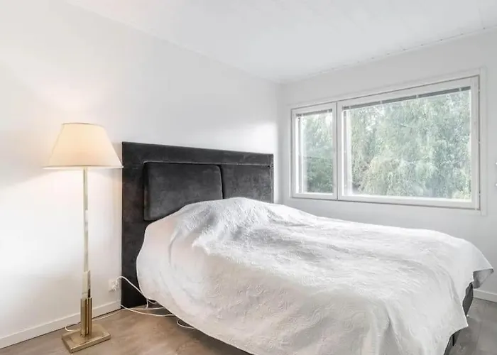 Beautiful 105 M2 Sd-house Pt With 3 Bedrooms, Free Parking And Sauna